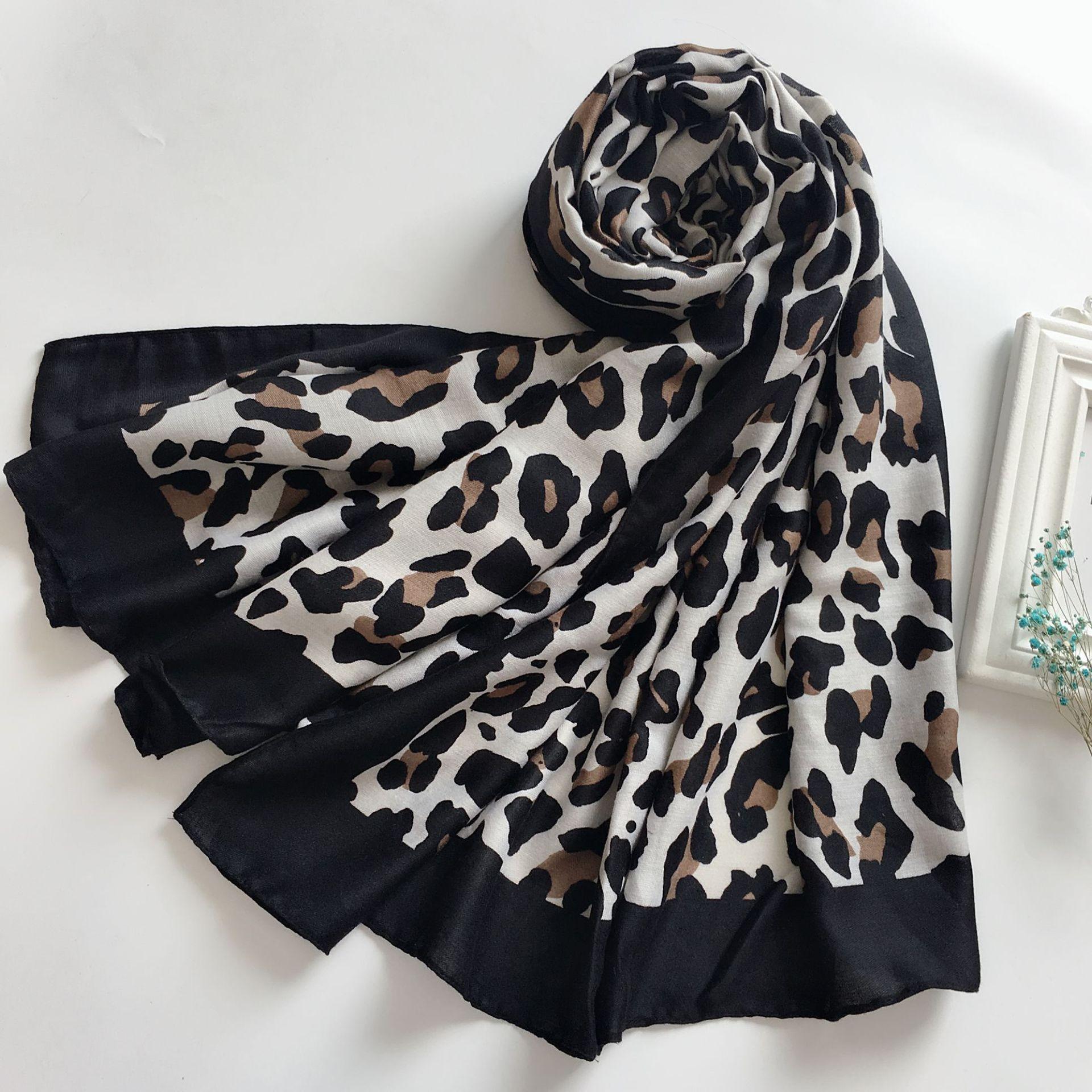 

Scarf for Women Summer High-End Leopard Print Cotton Linen Beach Scarf Sun Protection Fashionable Versatile Shawl 180*90cm білий