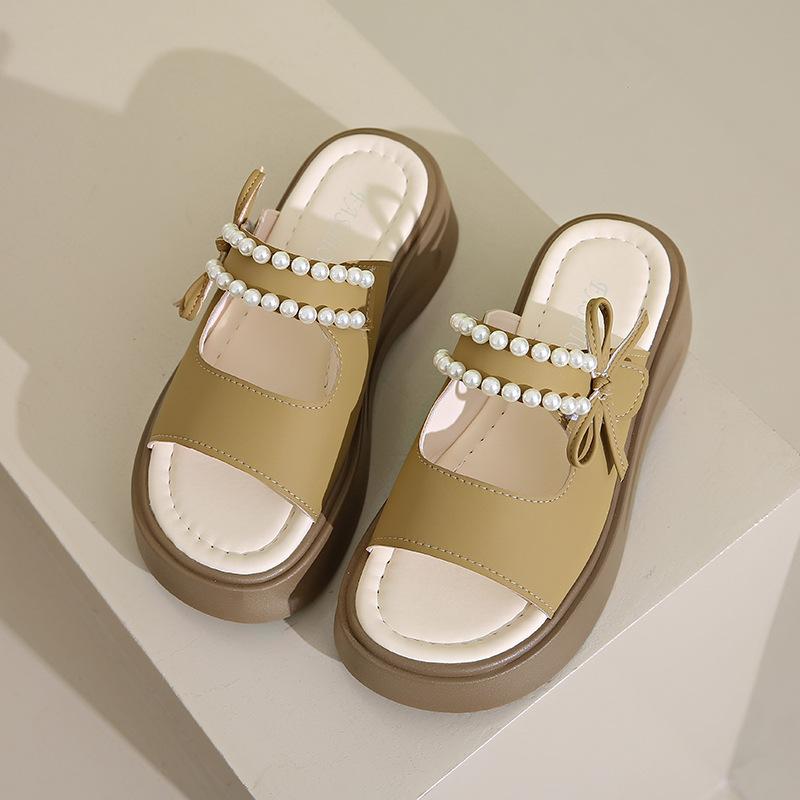 Thick-bottomed Muffin Cool Slippers for Women To Wear In the Summer of 2025 New Fashionable Versatile Height-increasing Soft-bottomed Beach 