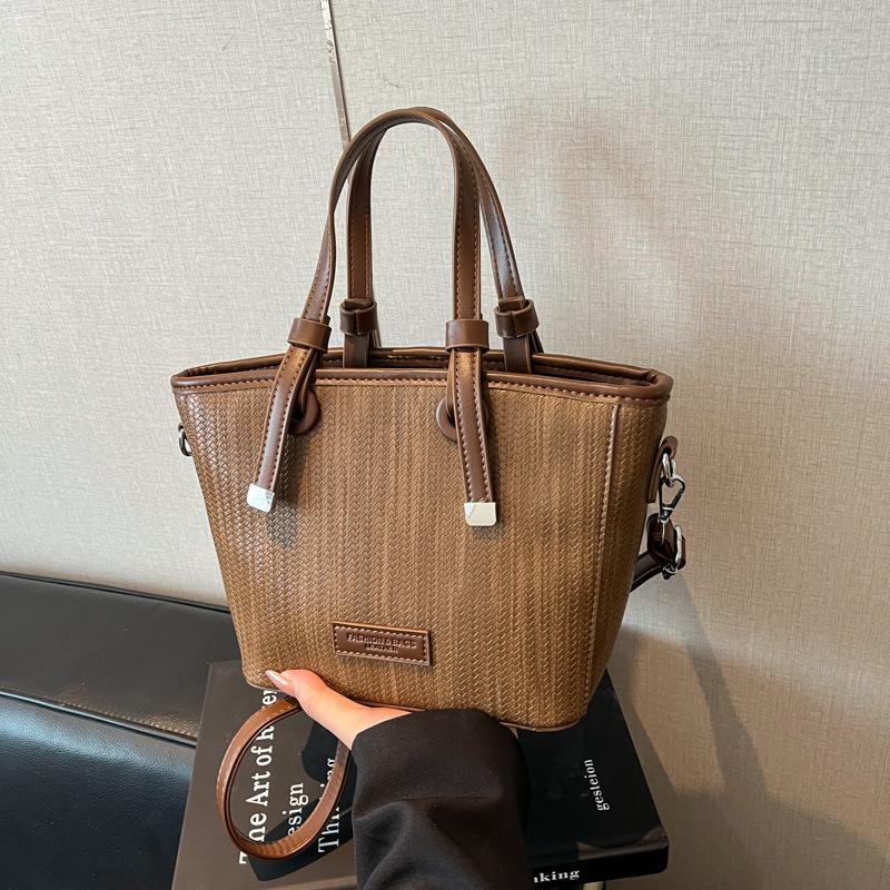 Осень 2025 Корейский стиль Большая вместимость Плетеная сумка кроссбоди через плечо