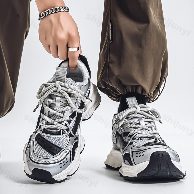 Fashion 2025 Summer New Mesh Breathable Casual Sports Shoes for Men Comfortable Height Increasing Fashion Trend Lace Up Chunky sneakers