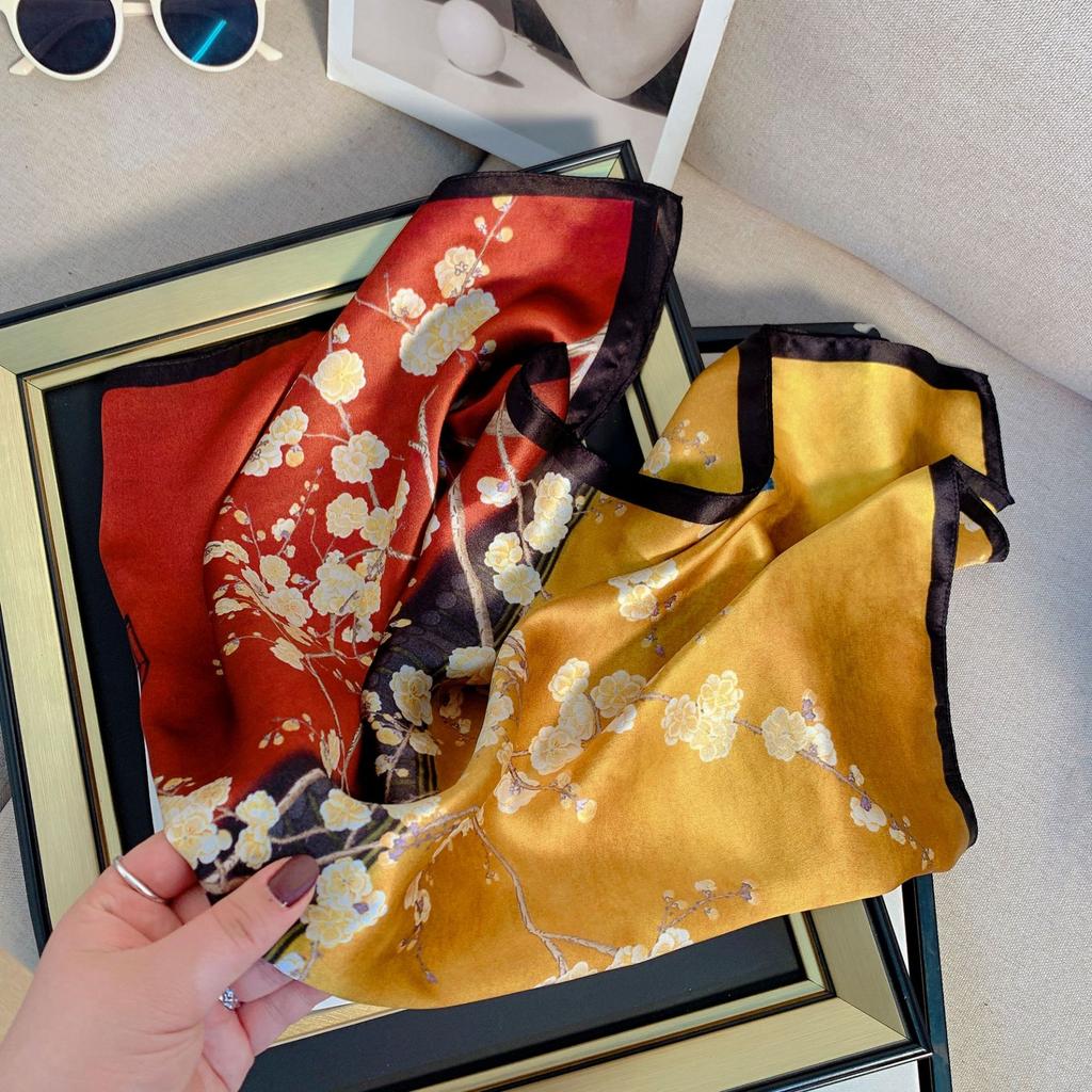 Elegant classical style magpie plum blossom silk silk scarf female red splicing mulberry silk scarf 68cm gift square scarf