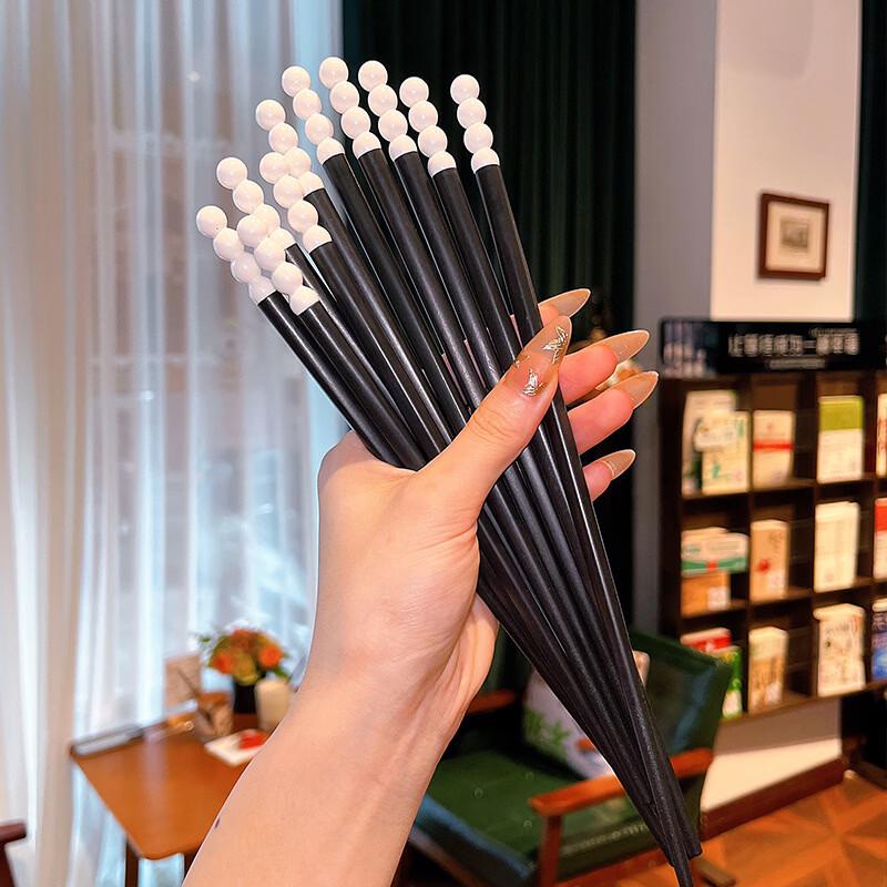 

Creative Cartoon Silicone Chopsticks