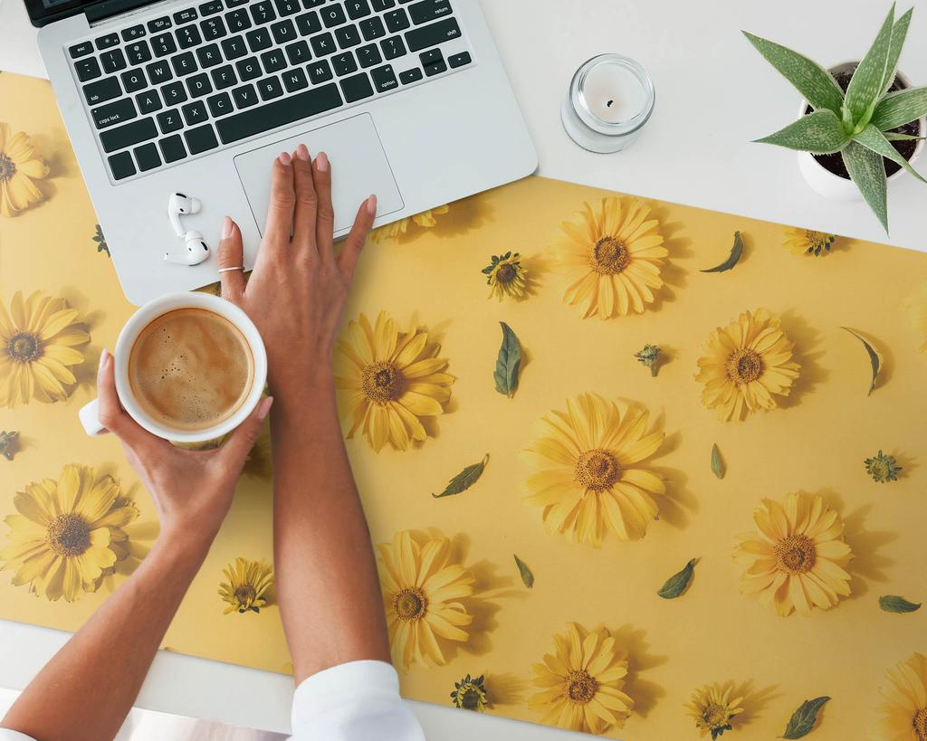 Vinyl Protective Pad for Workplace Flowers on a Background 120x60 cm