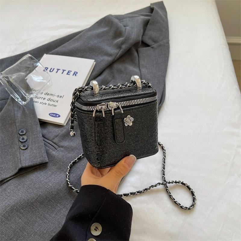 Trendy Versatile Chain Shoulder Bag For Women Chic Mini Box Design In Black