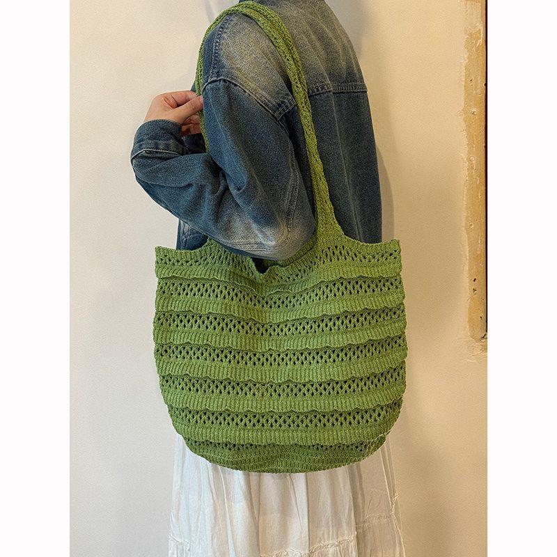 Knitted Bag for Leisure and Vacation Travel Tote Bag with Large Capacity Single Shoulder Bag