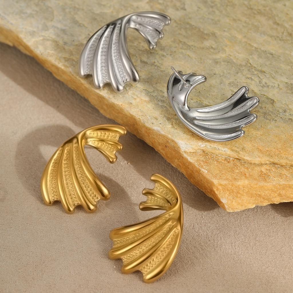 GEMCHIC Women's Vintage French Wave C-Shaped Earrings Stainless Steel Geometric Studs Minimalist Fashion Jewelry
