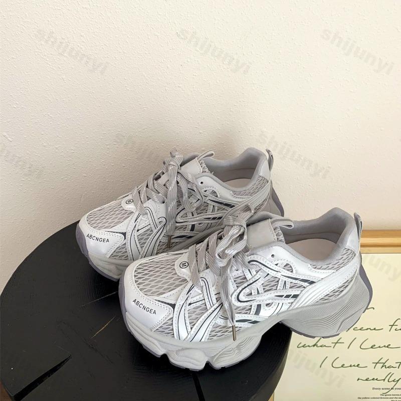 Fashion Women's Casual Sports Shoes 2025 Autumn Comfortable Breathable Non Slip Outdoor Running Shoes Lace Up Fashion Vulcanized Shoes