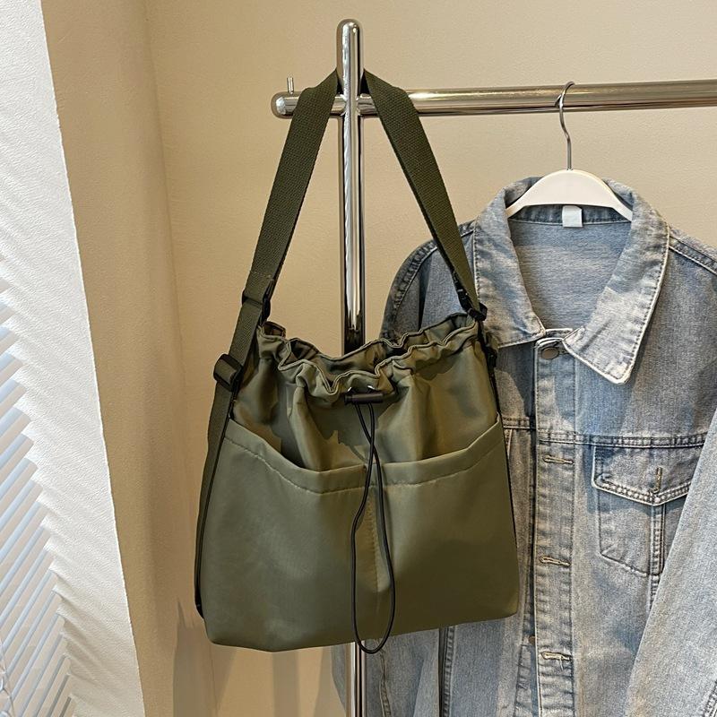 Crossbody Bag Street Simple Shoulder Commuter Bag Large Capacity 2025 New Korean Version Casual Beautiful Bucket Bag Women's Middle School