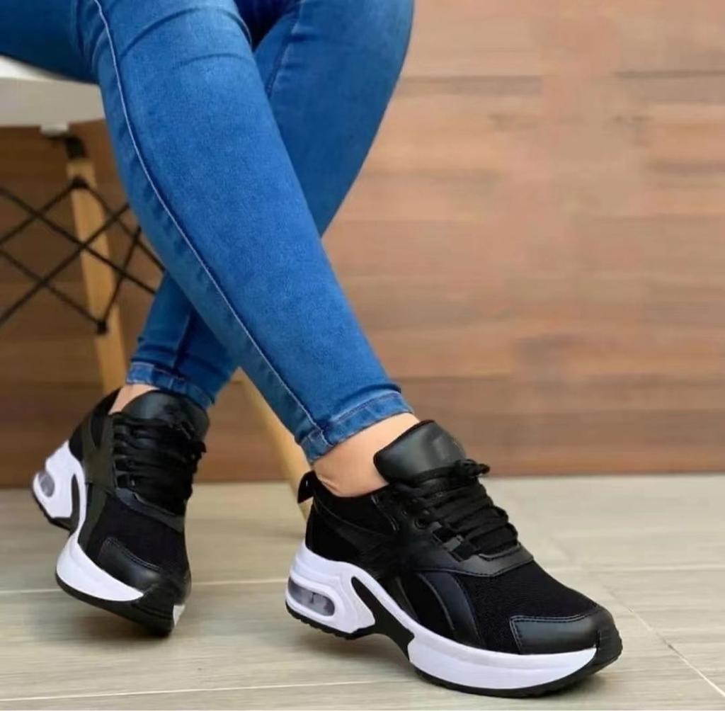 New Casual Sports Single Shoes Round Head Lace-up Color Matching Platform European and American Low-top Large-size Shoes