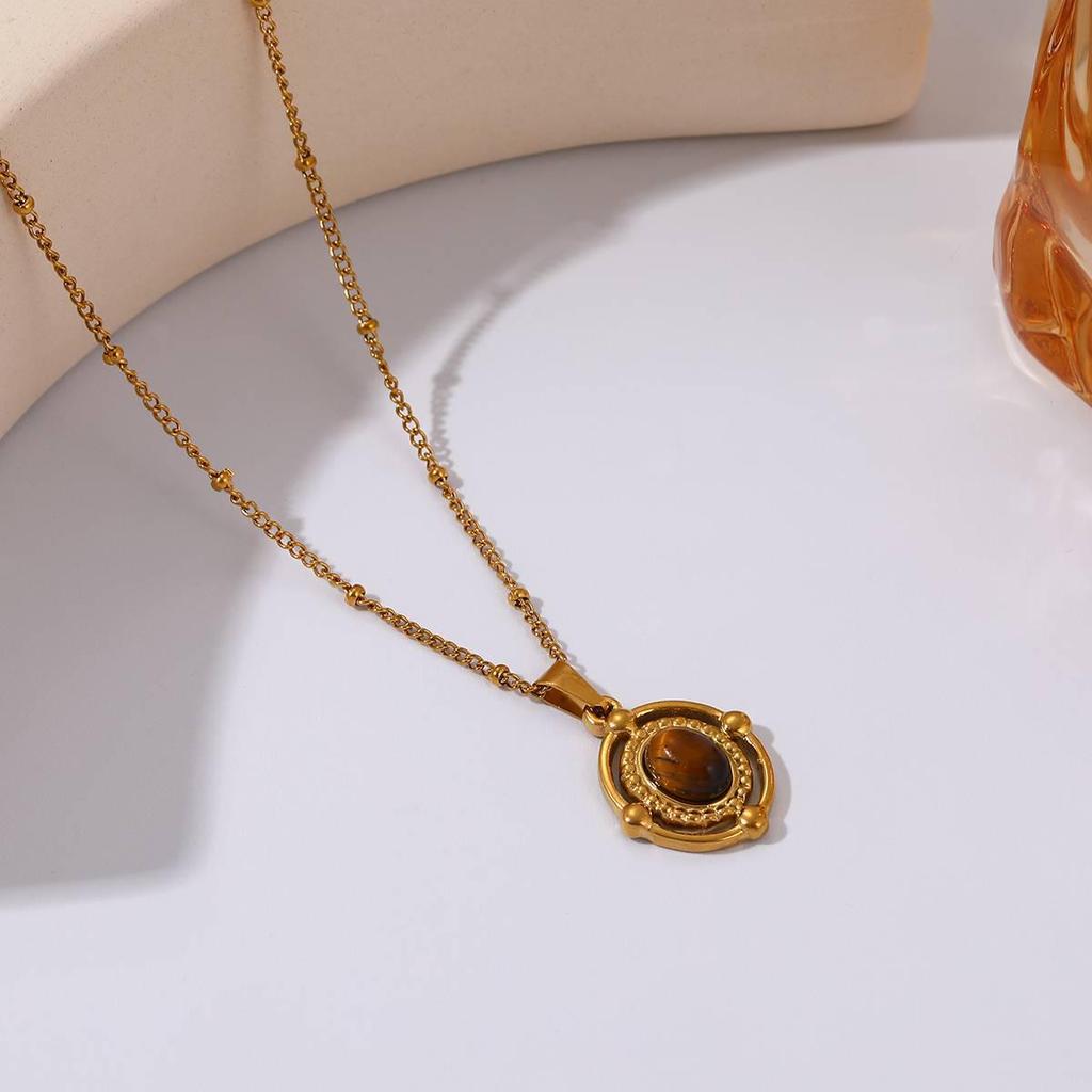 Stainless Steel Clavicle Chain: High-end Titanium Niche Necklace