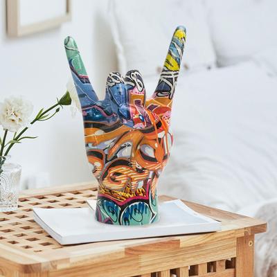 Figurka z gestem dłoni do ekspozycji na biurku i dekoracji domu