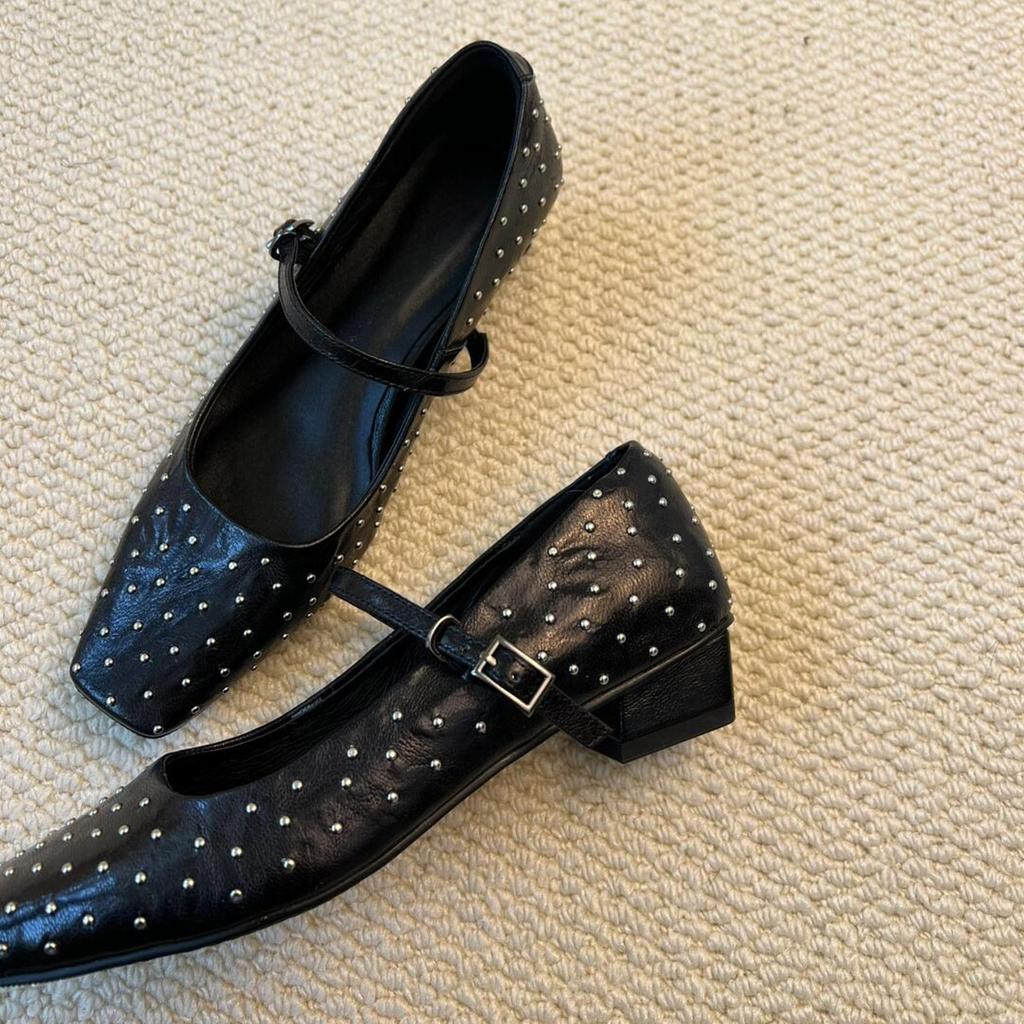Sheepskin version~ New rivet square head personalized small leather shoes women's one-word buckle low-heeled leather shallow mouth Mary Jane sing