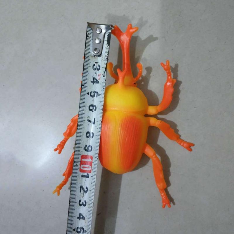 Gag Gift for Kids&Adults 6 Pieces Realistic Insect Kids Party Favor Toys Creative Supplies for Age 6+ Kids/Adults