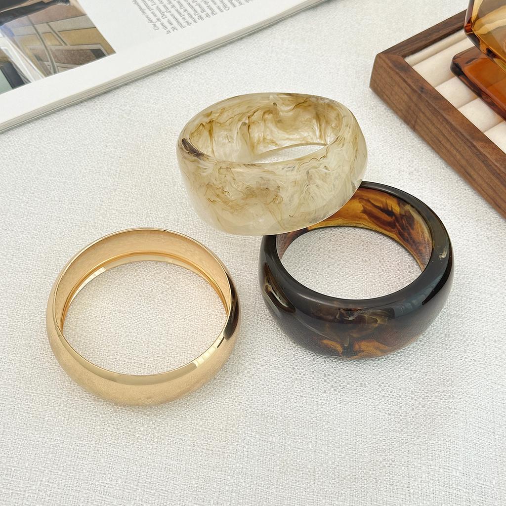 SHIXIN Vintage Brown Resin Acrylic Wide Bangle Bracelet for Women Personalized Geometry Round Thick Bangle Female Hand Jewelry