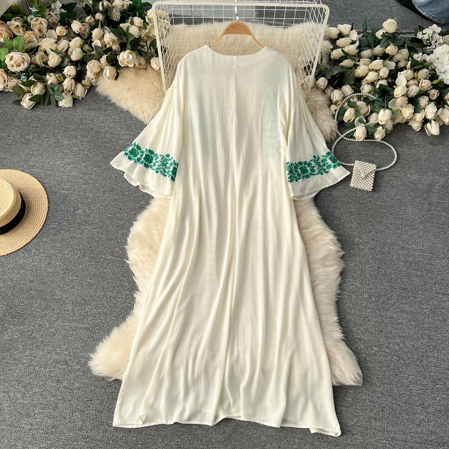 Богемные платья для женщин с круглым вырезом и расклешенными рукавами — фото 5