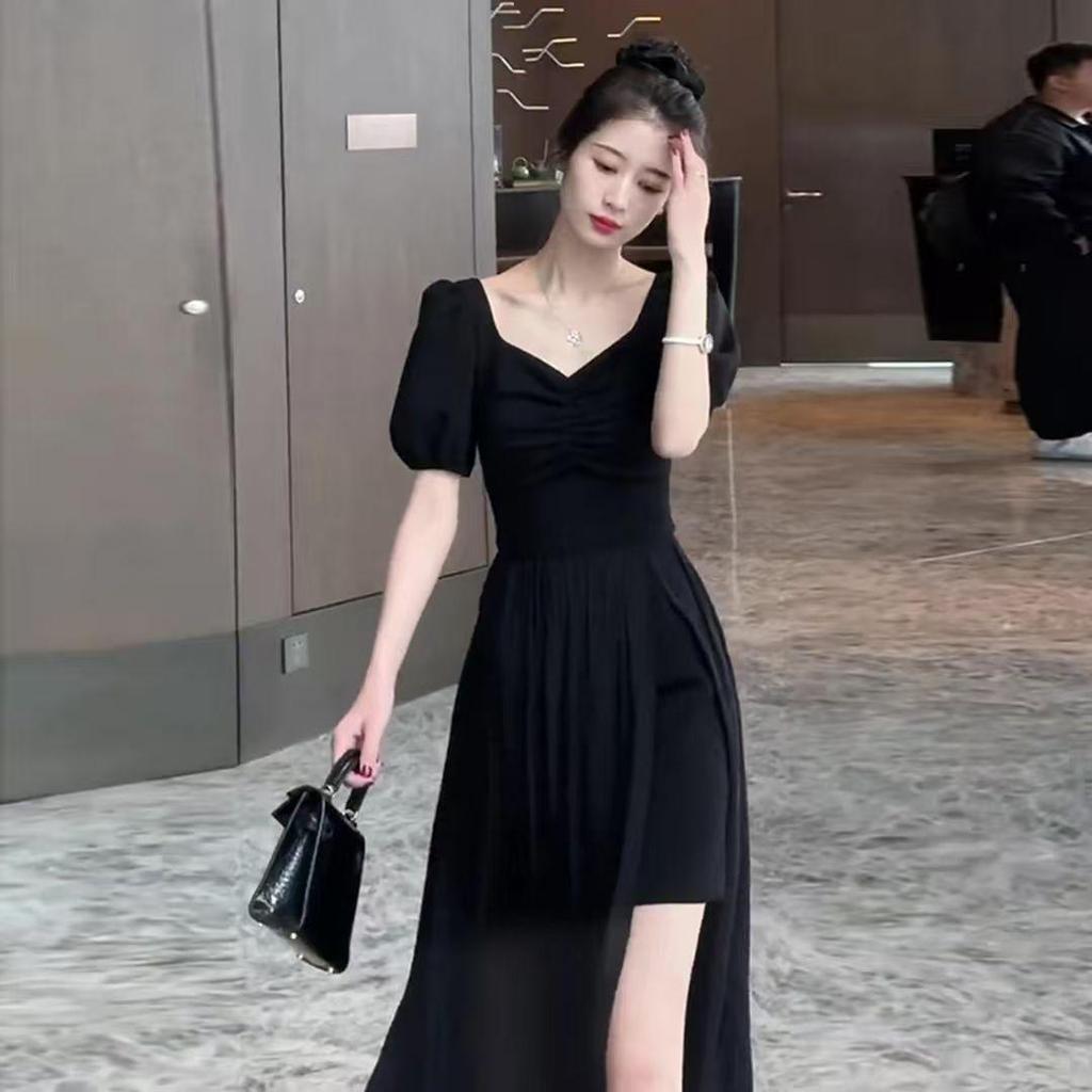 Korean Hepburn-Style Black Slit Dress: Slimming, Waist-Cinching, Comfortable, Sexy for Commuting