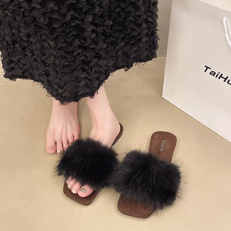 Fashion Shoes Woman 2025 Slippers Casual Low Fur Flip Flops Pantofle Winter Footwear Luxury Plush Flat New Slides Female Shoes Plush Sli