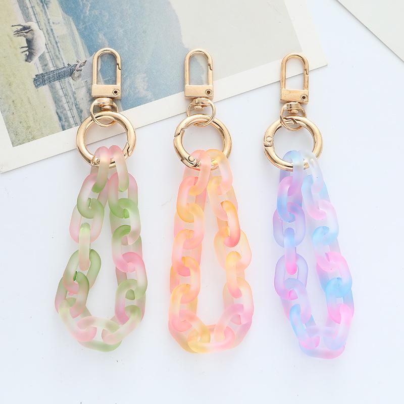 Dreamy Heart Acrylic Keychain: Colorful Seven-Color Buckle for Car Keys & Bag Pendant.