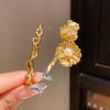 Artistic Floral Zircon Pearl Hand Bracelet With Antique Style For Daily Wear