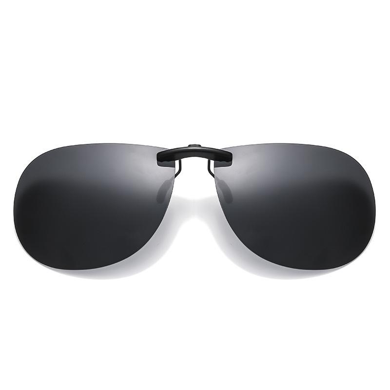 Large frame polarized night color-changing clip, myopia glasses can be used for women driving, and sunglasses clips can be used for men's computers.