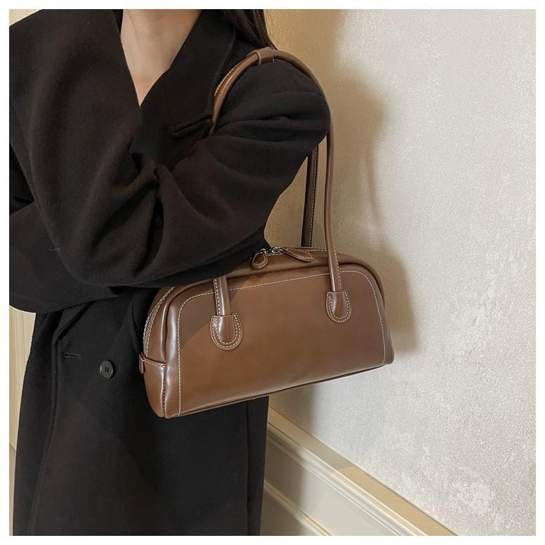 IELGY Retro Fashion Underarm Bag Trendy Bowling Bag Casual One Shoulder