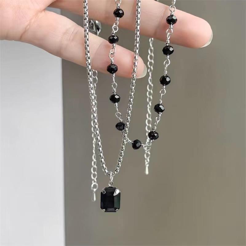 New black crystal double-layer stacked Spice Girl necklace women's summer collarbone chain decorative neck chain
