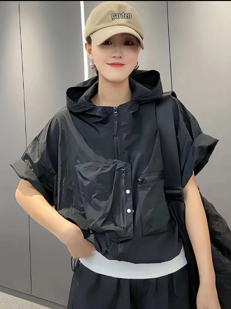 

Весенняя легкая куртка-ветровка с капюшоном и короткими рукавами на 2025 год XL чёрный