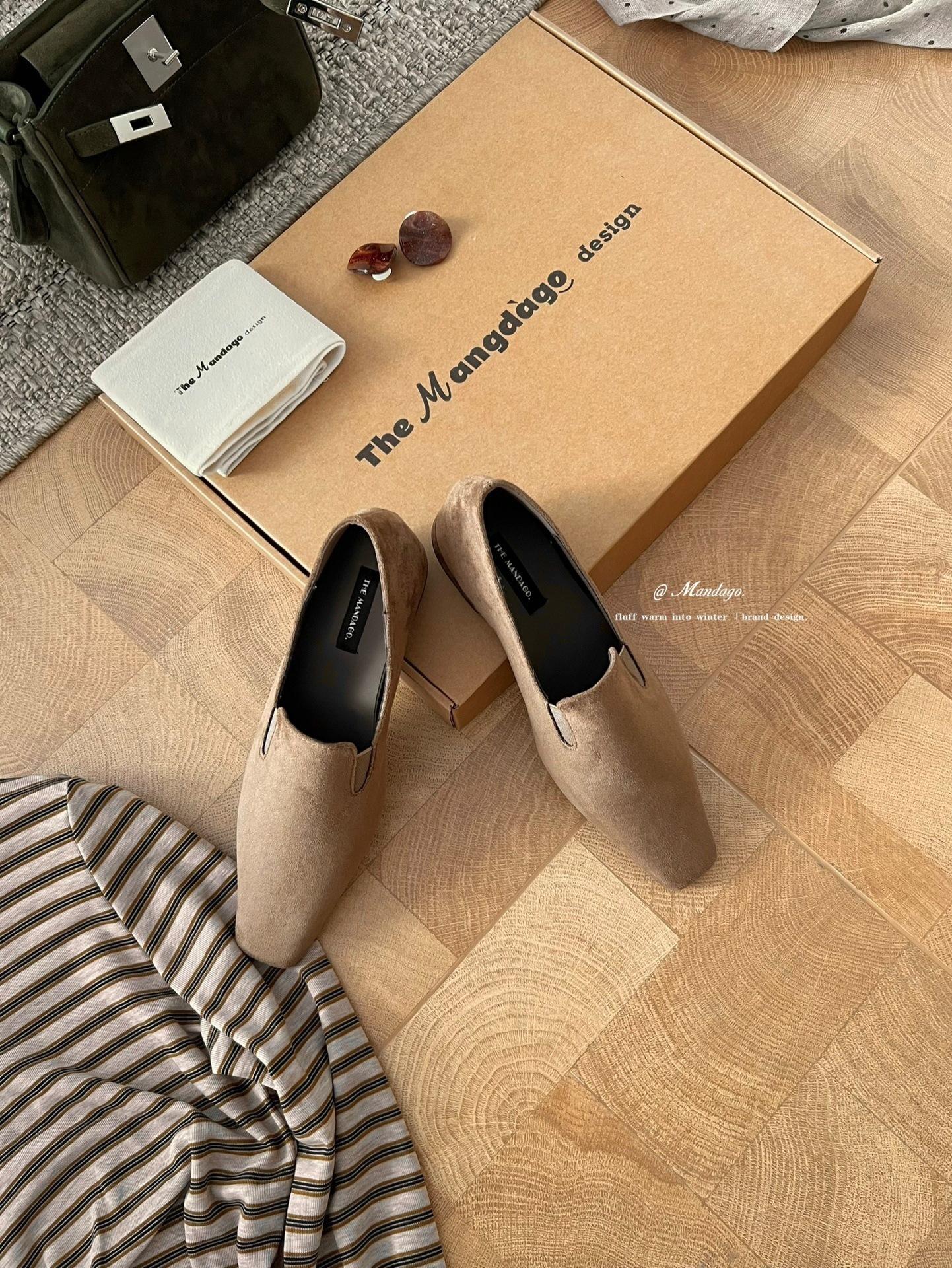 

Korean version of retro square head suede flat shoes 2025 autumn and winter new simple and versatile loafers commuter small leather shoes 39 песочный