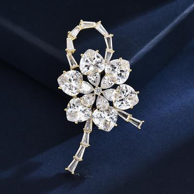 Premium Sense Schwerindustrie Glänzende Zirkon Blume Brosche Vielseitiges Anzugzubehör Anti-Licht Anstecknadel Brosche 14K Gold