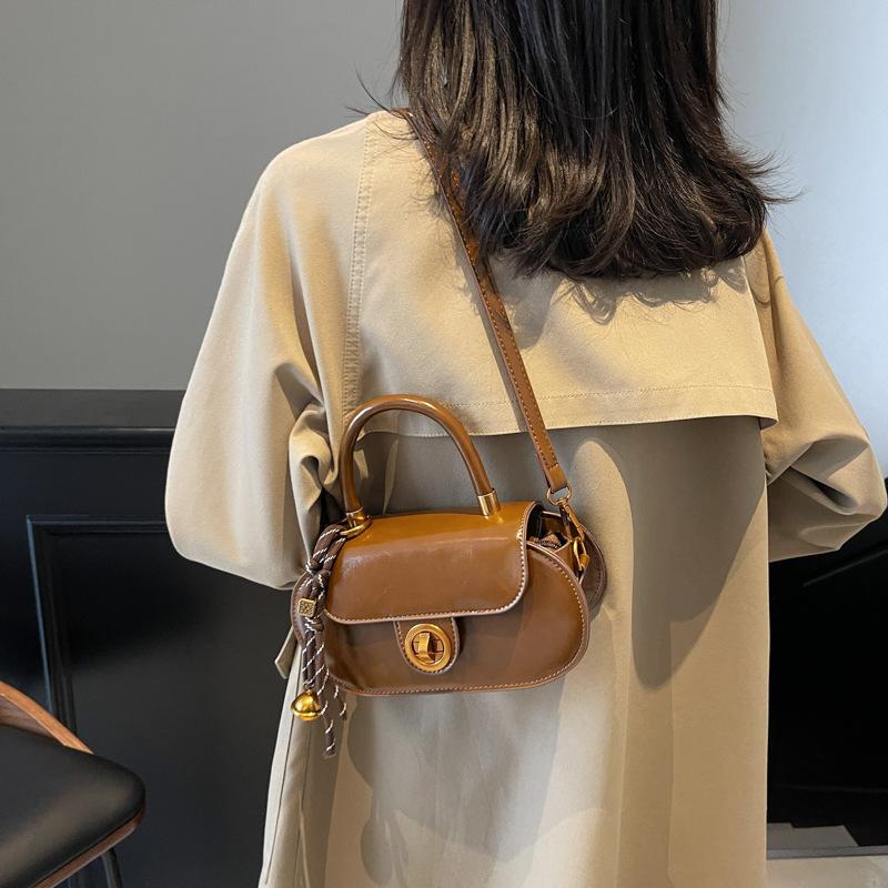 Hand Bag Women's New Shoulder Bag Fashion Messenger Bag