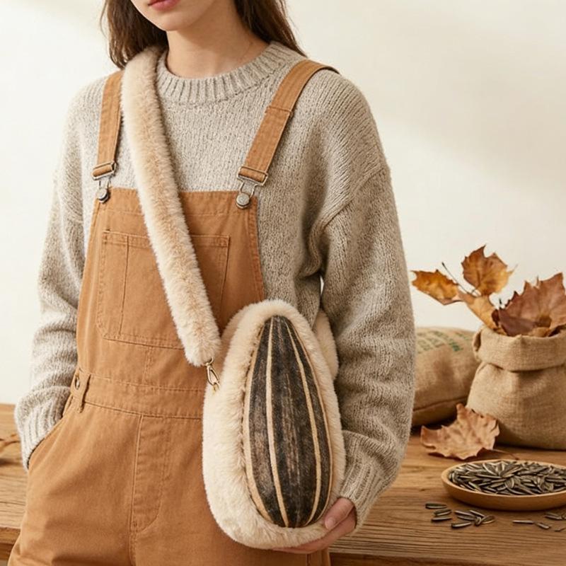 Women cute crossbody bag personalized cartoon creative shoulder bag mobile phone bag gift
