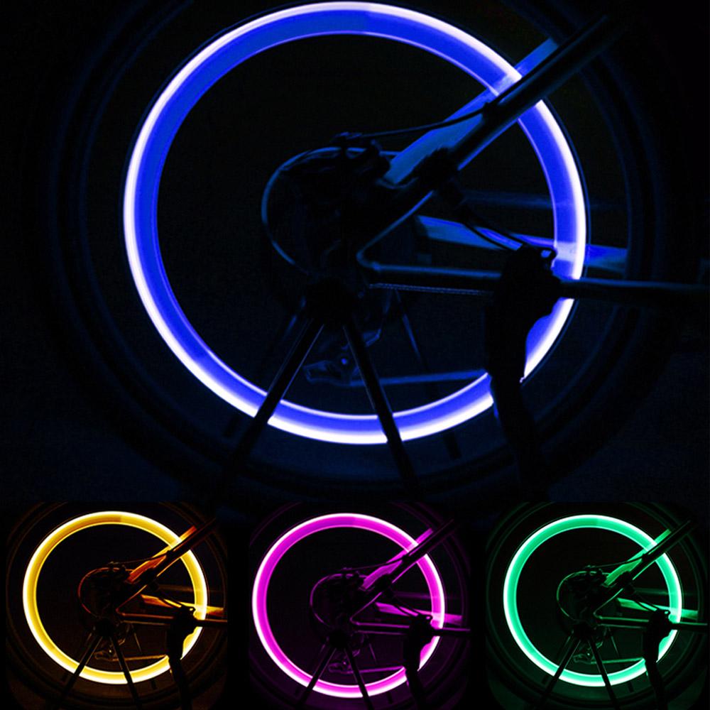 2ks Atmosférické uvítací světlo Nábojová lampa Auto Auto Kolo Moto Kolo Ventil pneumatik Dekorativní krytka ventilu Blesk Paprskové LED Neonová projekce