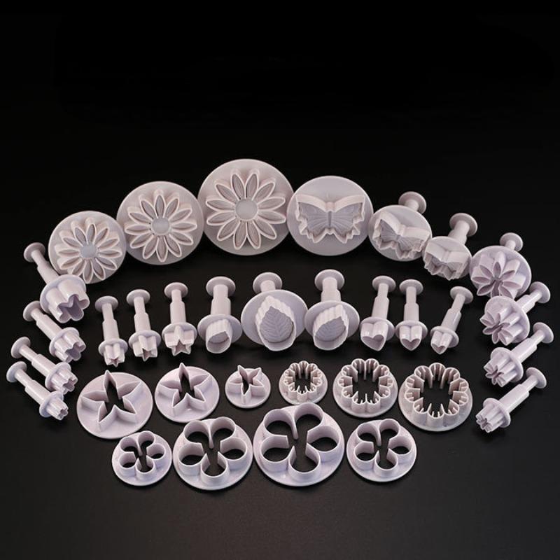 3Pcs/Set Mini Heart Flower Mold Plastic Plunger DIY Cake Decorating Tools Fondant Sugar Craft Biscuit Cookies Cutter Mould