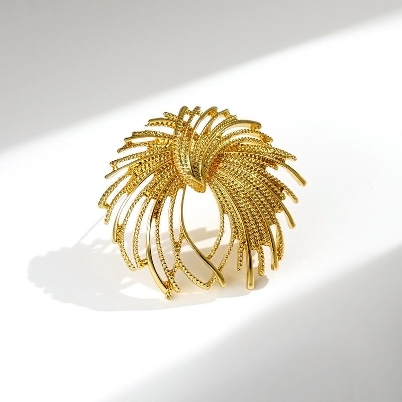 Dili Xue 2024 Vintage Monet Twisted Braid Brooch - Classic Corsage Retro Collectible