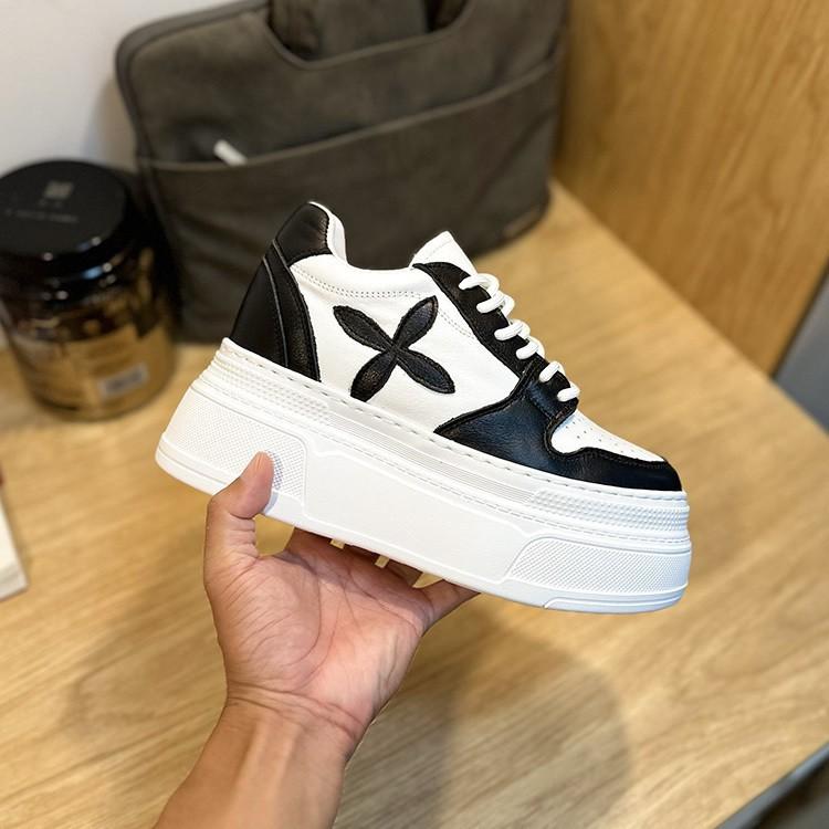 

2025 spring popular European station versatile little white shoes women s thick-soled muffin women s shoes small height-increasing board shoes trendy 35 чёрный