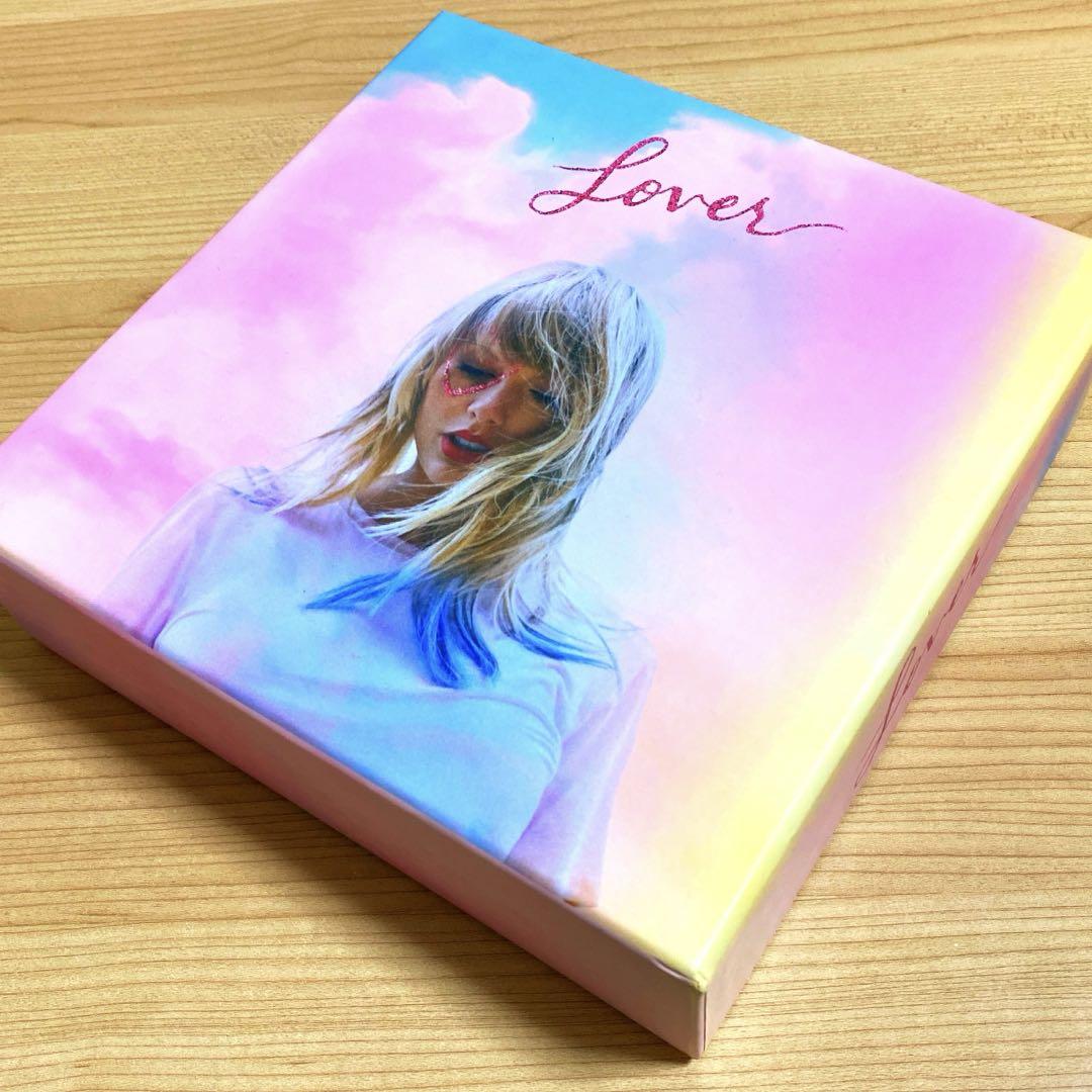 

[USED] Taylor Swift Lover Deluxe CD Boxset