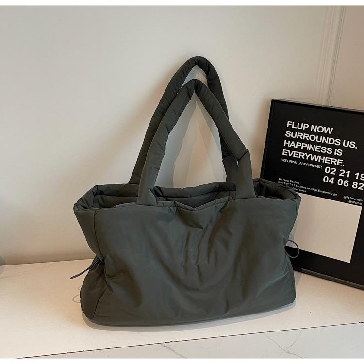 

Casual canvas bag women s new Korean version large-capacity bread suit tote bag fashionable commuter shoulder armpit bag