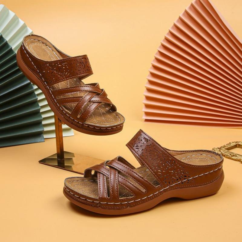 Thick-soled hollowed-out carved slippers women's slope heel open-toed beach shoes wish cool slippers