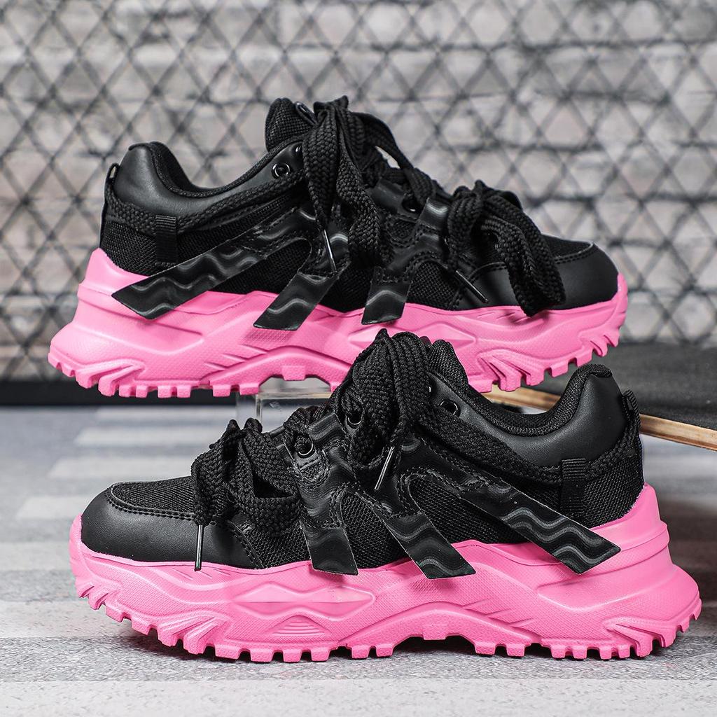 Modne buty dla tatusiów zwiększające wzrost: Oddychające, siateczkowe trampki, wygodne i stylowe do noszenia na zewnątrz.