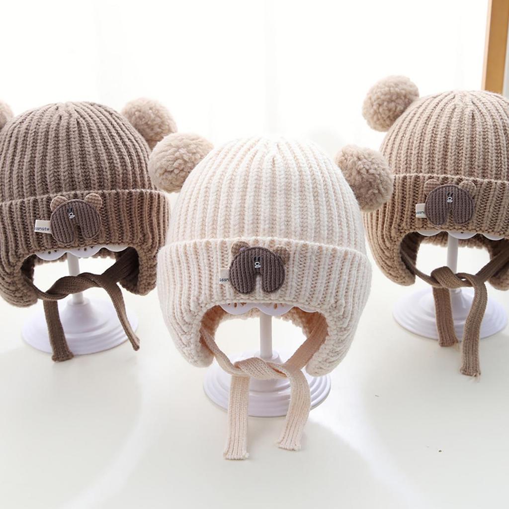Gorro de punto para bebé con oso de dibujos animados, lindo pompón, gorro infantil con protección para las orejas, invierno cálido, para niños, niñas, niños, con orejeras