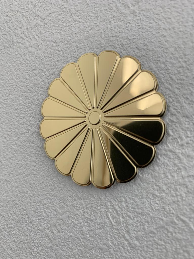 HAMUU Chrysanthemum Crest Gold Metal Sticker Waterproof Outdoor Car Sticker Decal