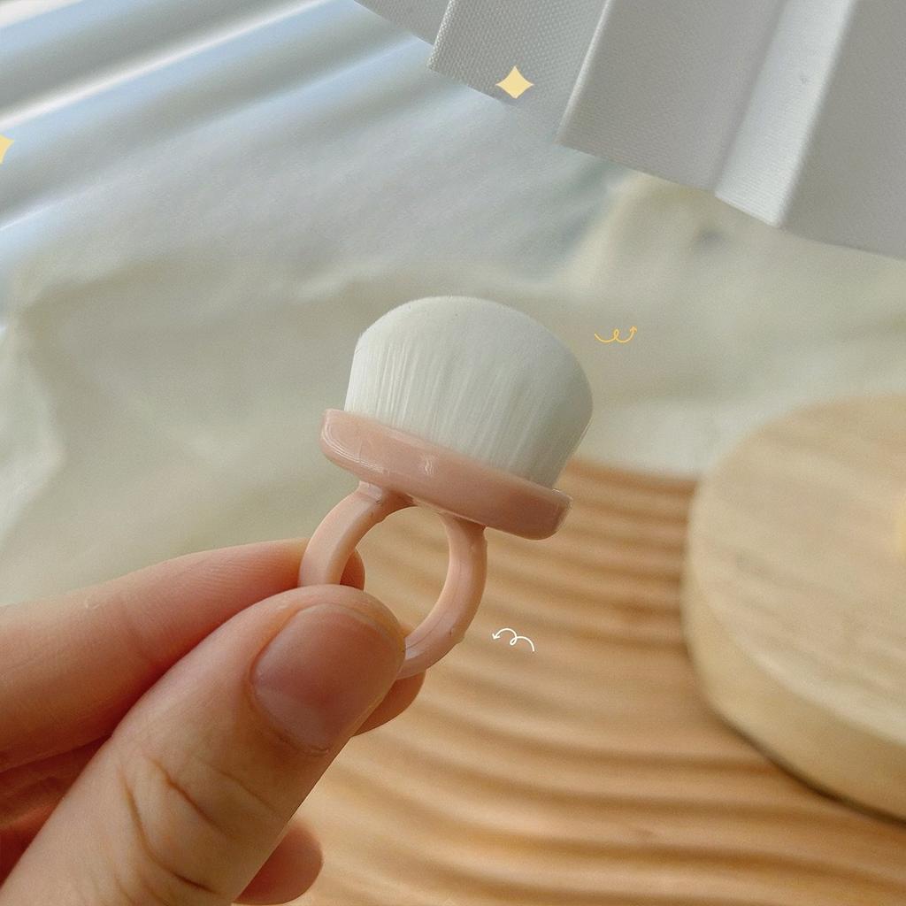 Nail Polishing Dusting Brush Mini Adjustable Finger Ring Cleaning Brush for Nail Technician