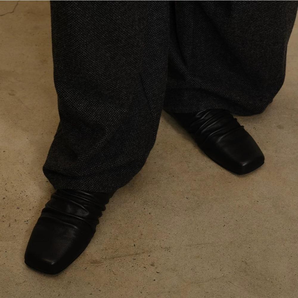 Leather Pleated Toe Cap Semi Slippers for Women 2025 Spring and Summer Square Toe Flat Bottomed Small Leather Shoes Single Shoes