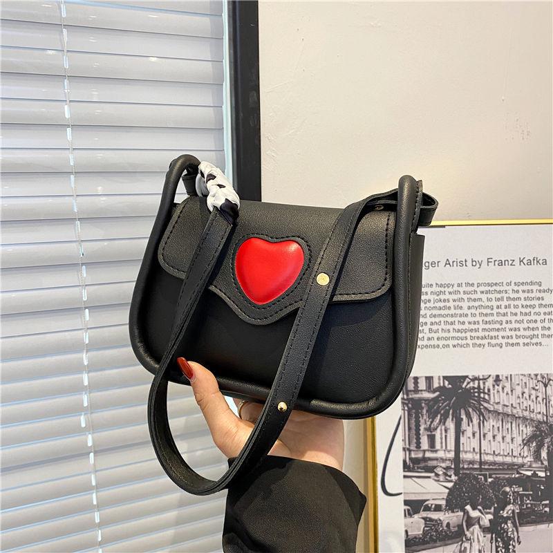 2025 Fashion Versatile Heart Patchwork Crossbody Bag - Summer Square Shoulder Style
