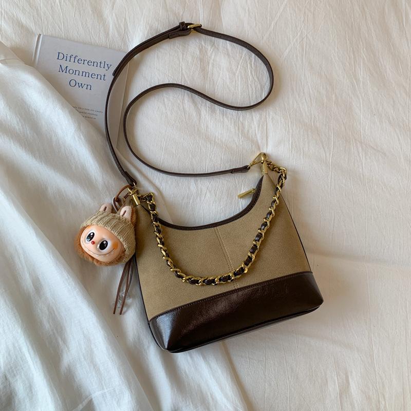 Autumn and Winter Large-capacity Bag Women's 2025 New Suede Retro Shoulder Underarm Bag Simple Casual Portable Bucket Bag