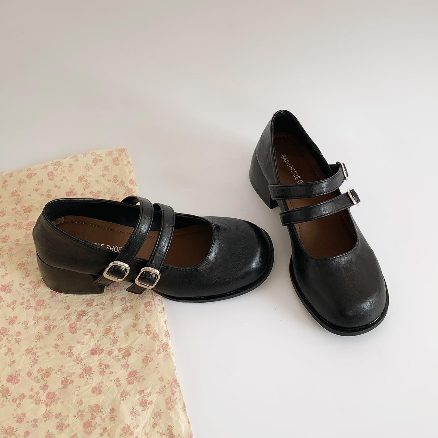 

White high-end retro French thick heel light mouth single shoes women s summer 2025 new skirt versatile Mary Jane shoes 35 чёрный