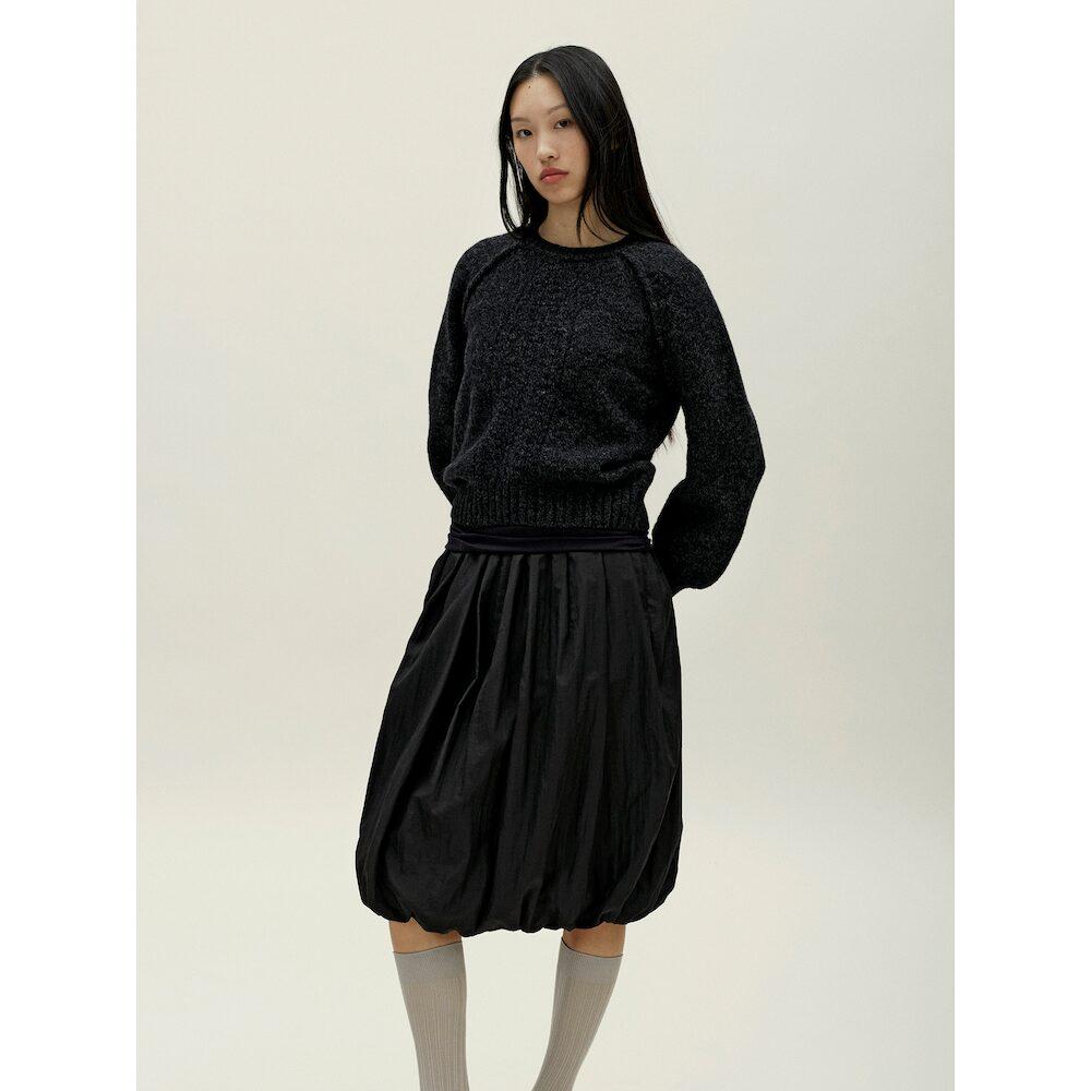 Anggae Wilted Knit Pullover Black
