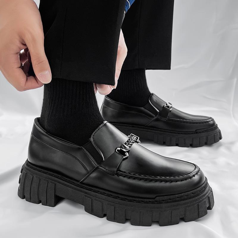 Men's Leather Loafers Shoes Round Toe Black Retro Cowhide Footwear 2025 Hot Sale New Trend Male Casual Shoe  Comfortable Fashion