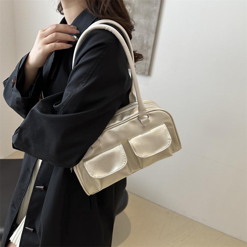 Stylish And Elegant Small Square Handheld And Shoulder Bag For Daily Use 2024