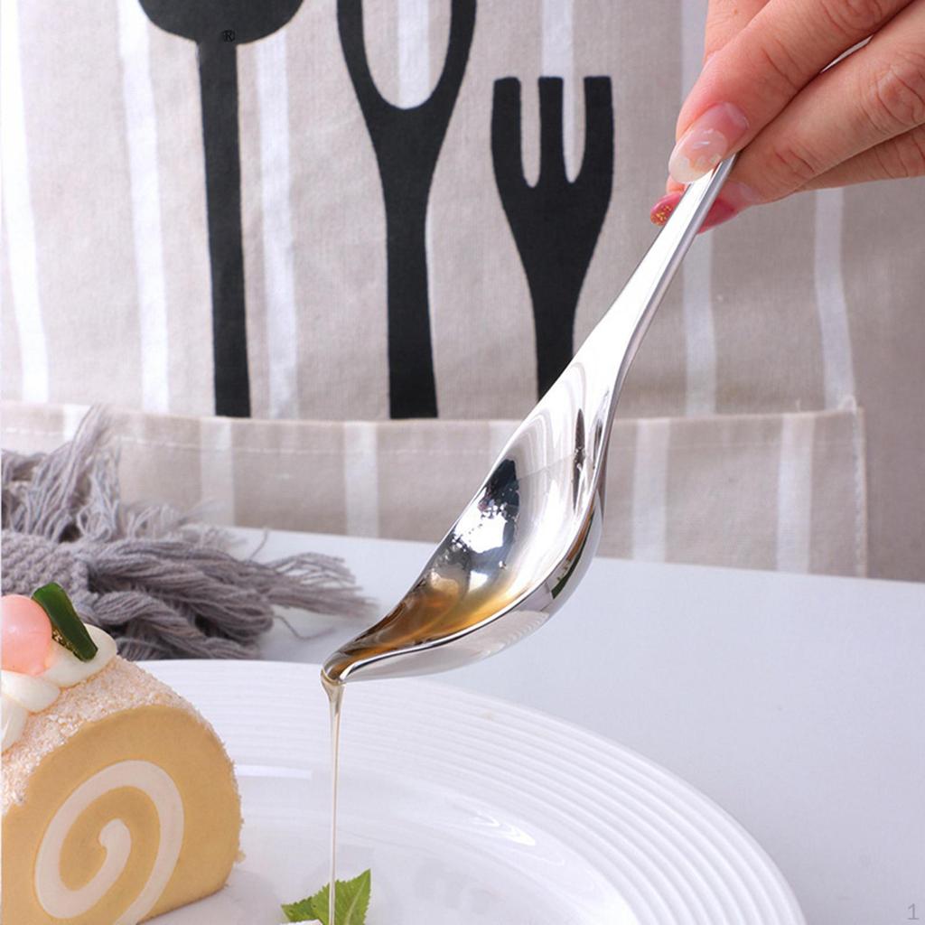 Creative Pastry Spoon to Decorate Delicious Desserts